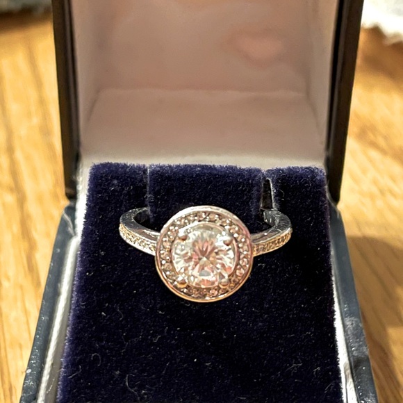 Sterling silver Diamonique Halo ring size 7.5 - Picture 5 of 9